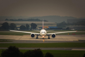 ADECES ANALIZA EL COSTE DEL ESTACIONAMIENTO EN 32 AEROPUERTOS ESPAÑOLES, REGISTRANDO SUBIDAS DE HASTA EL 64% RESPECTO A 2011
