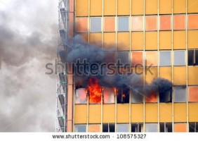 La propuesta de reforma de la norma contra incendios devalúa más la seguridad de la edificación